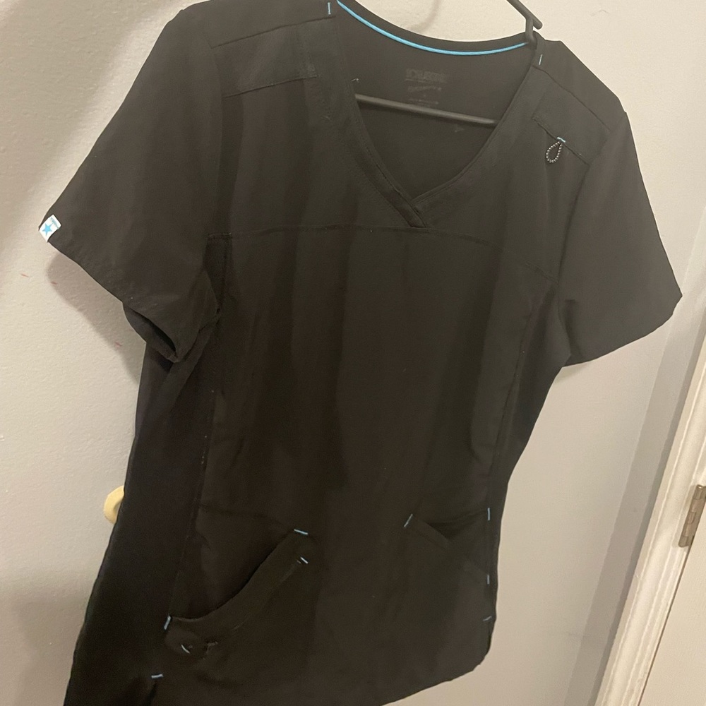 Scrubs top